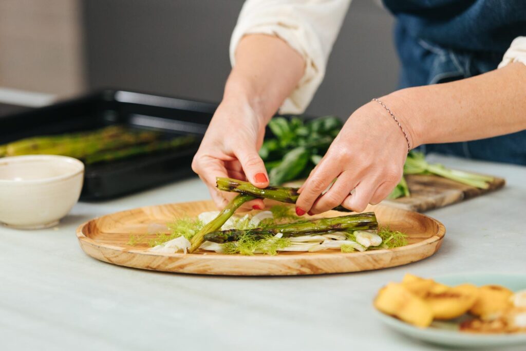 Illustrated hands-on cooking course with fresh ingredients